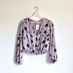 NWT ASTR the Label Lavender Purple / Black Floral Pleated Surplice Top Size XS